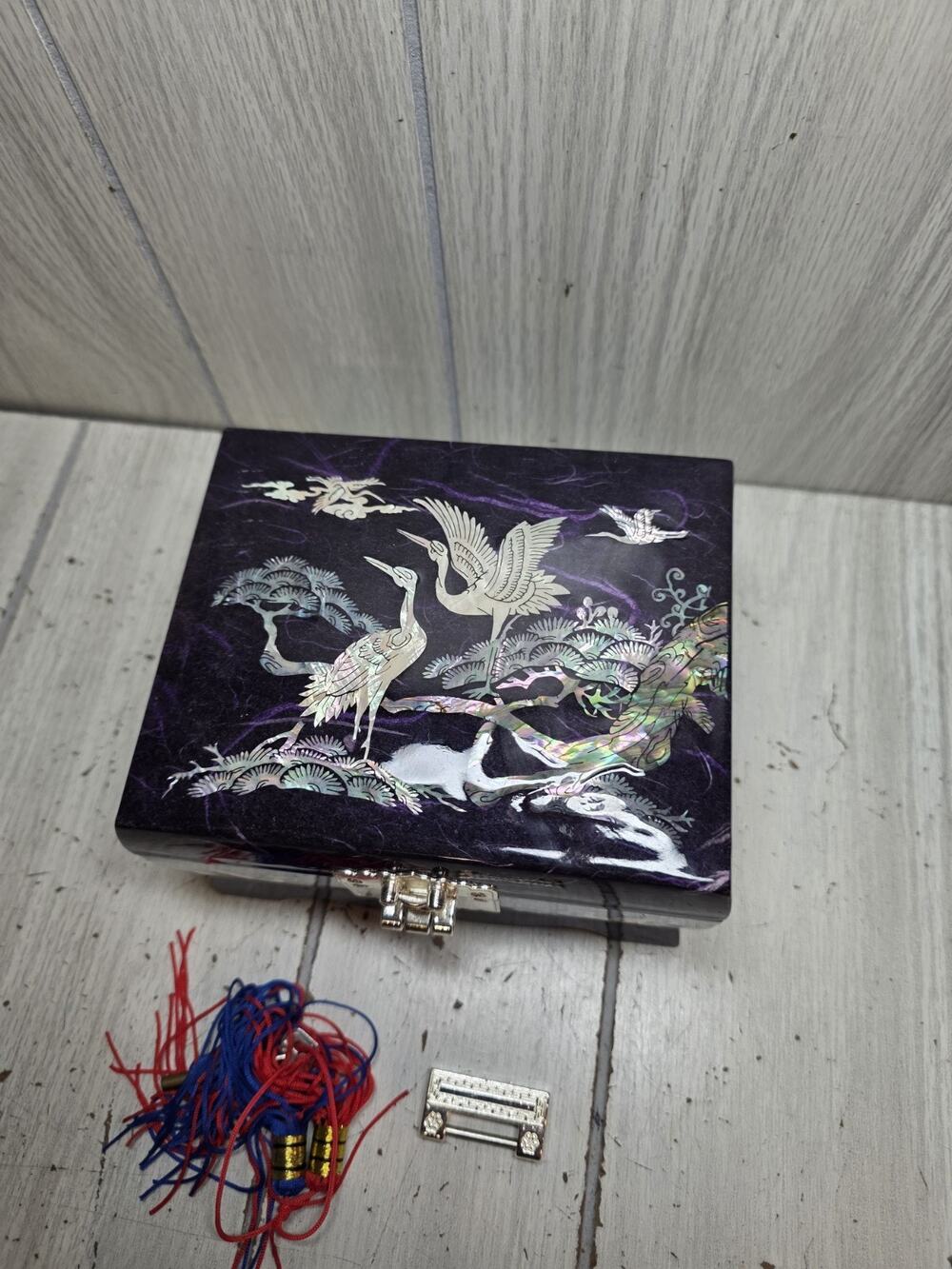 Vtg Korean Music Jewelery Box Mother Of Pearl Crane Inlay Chest Mirror Amethyst